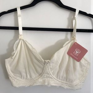NWT Belabumbum Lace Maternity/Nursing Lingerie Bra